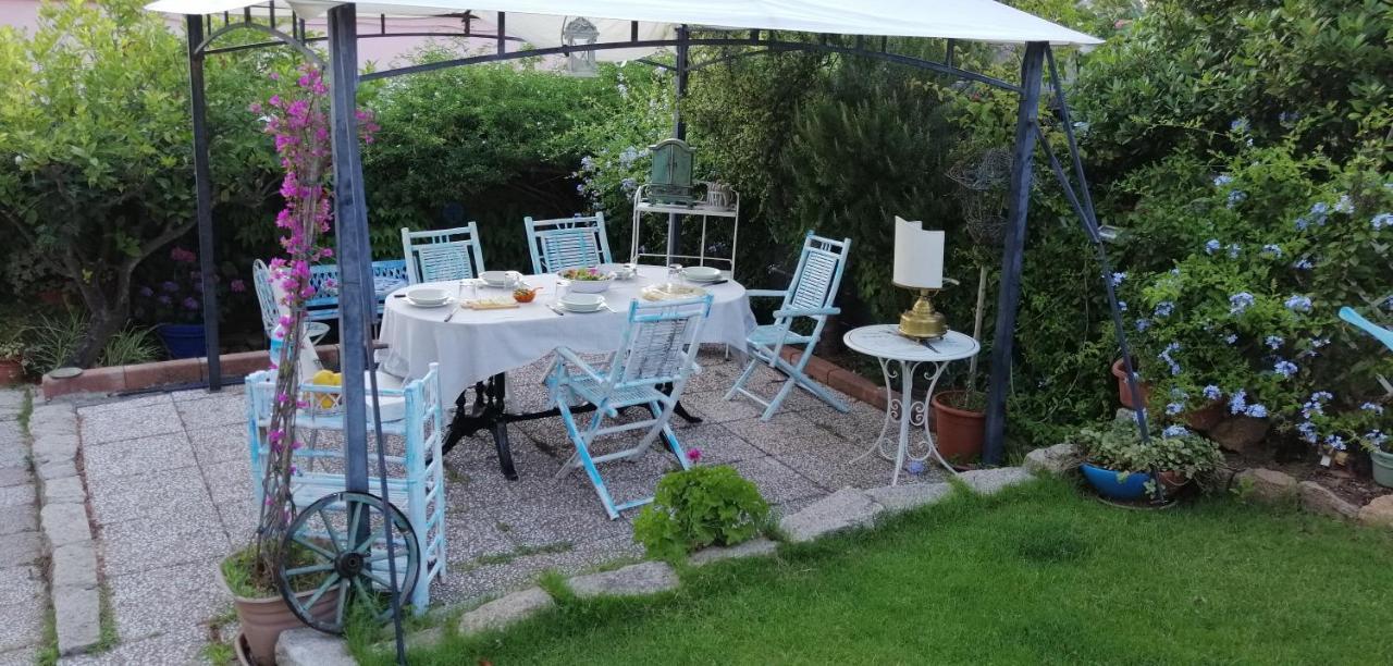 La Porta Sulla Costa Bed and Breakfast San Pantaleo Εξωτερικό φωτογραφία