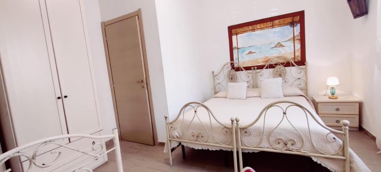 La Porta Sulla Costa Bed and Breakfast San Pantaleo Εξωτερικό φωτογραφία