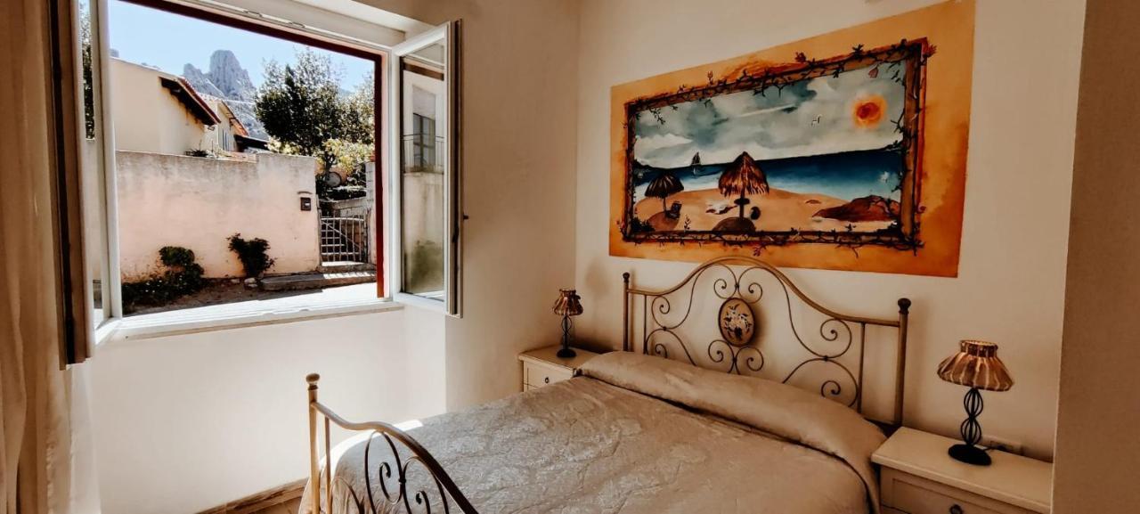 La Porta Sulla Costa Bed and Breakfast San Pantaleo Εξωτερικό φωτογραφία
