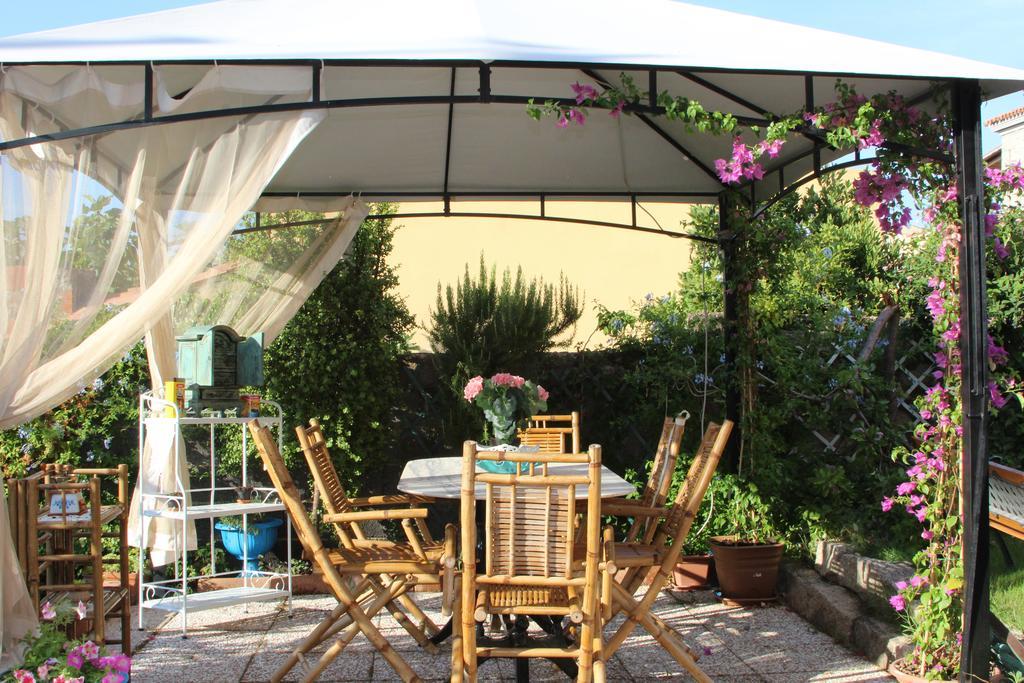 La Porta Sulla Costa Bed and Breakfast San Pantaleo Εξωτερικό φωτογραφία